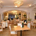 B&B Hotel Salamanca Centro Artheus מלון 4*
