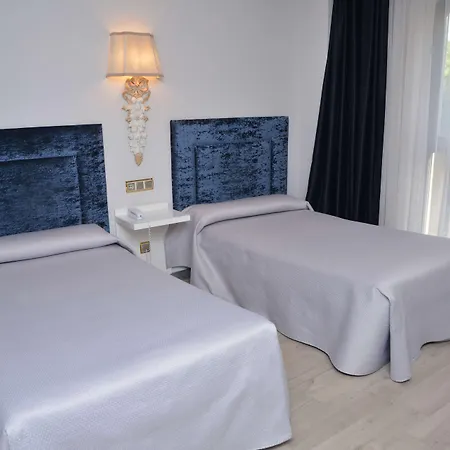 Hotel Artheus Carmelitas 4*