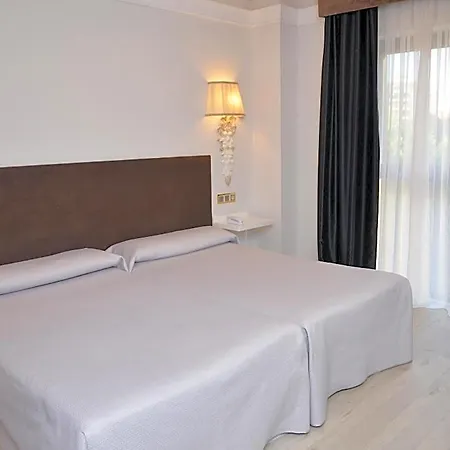 Centro Artheus מלון 4*