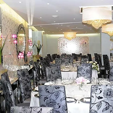 Centro Artheus מלון 4*