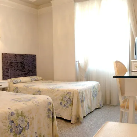 Centro Artheus Szálloda Salamanca
