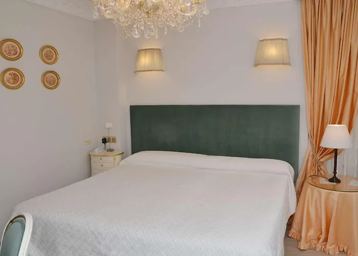 ホテル Artheus Carmelitas 4*