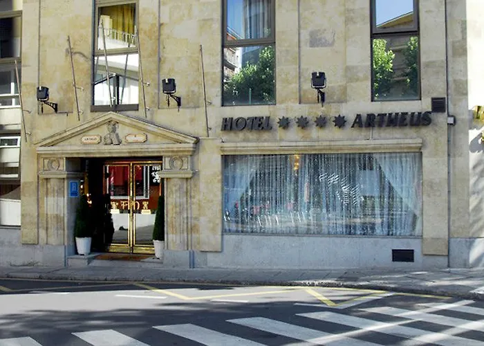 아르테우스 카르멜리타스 호텔